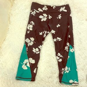 Fabletics cropped leggings